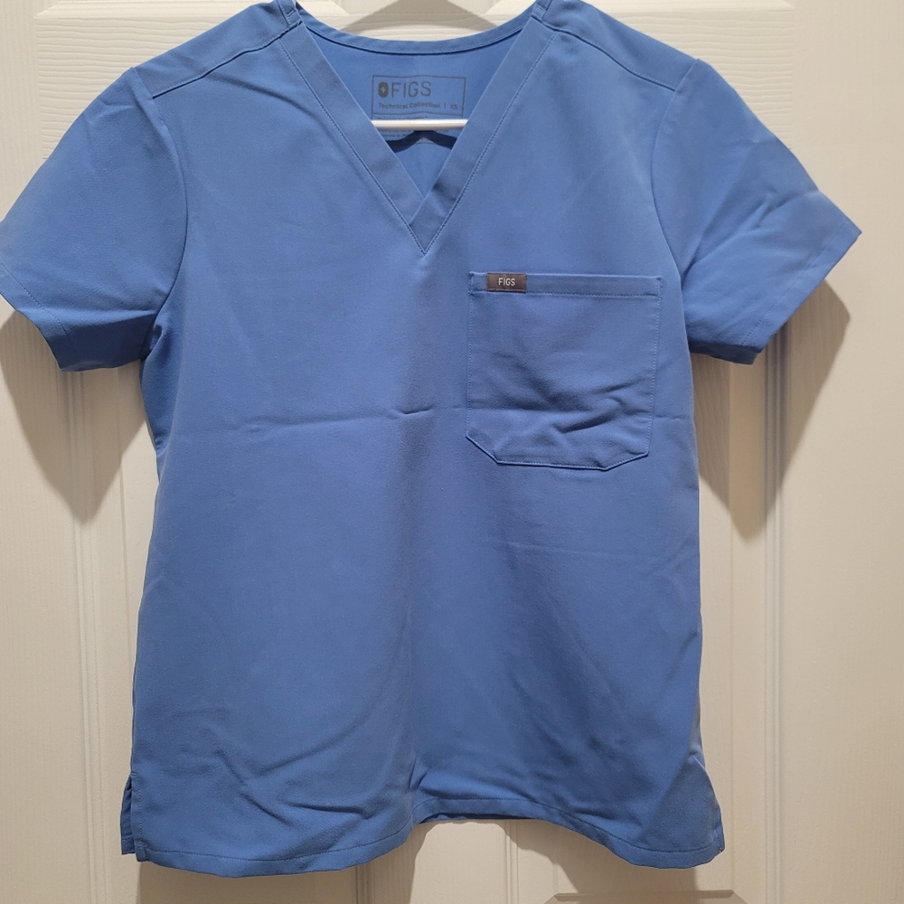 NWOT Figs Scrubs Ceil Blue Catarina Top Size XSP